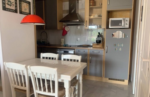 Le Trayas Apartment | Garden level sea view heated swimming pool air conditioning