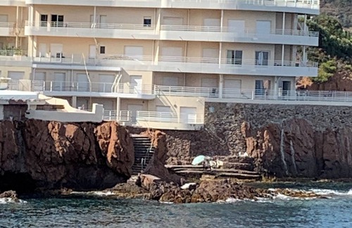 Le Trayas Apartment | Garden level sea view heated swimming pool air conditioning