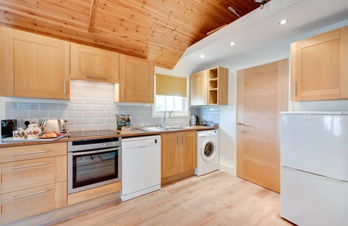 Debenham House | Garden Lodge - One Bedroom House, Sleeps 2