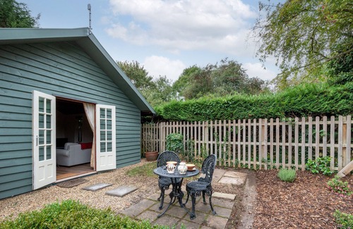 Debenham House | Garden Lodge - One Bedroom House, Sleeps 2