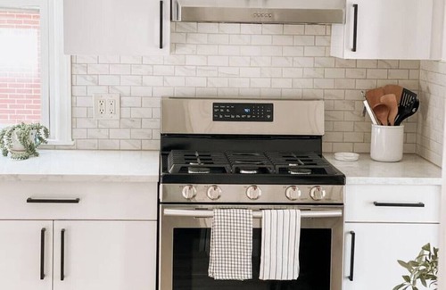 Harrison House | Garden Oasis 3BR 23min NYC PATH