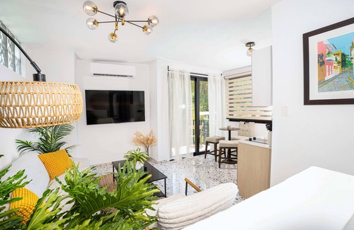 Cerro Gordo House | Garden of Eden Hotel Suite 3