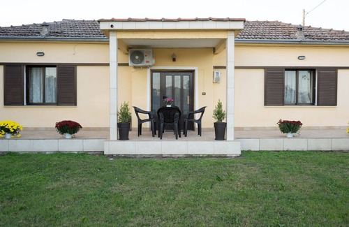 Trikala Villa | Garden Paradise in Megalochori Trikala