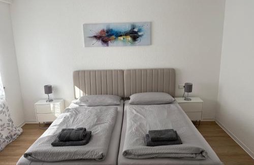 Weißbach Apartment | Garden Retreat - Küche - Bad - Garten