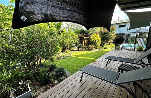 Freshwater Cottage | Garden Retreat with Pool - fully detached Studio