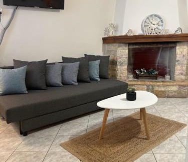 Markopoulon House | Garden Square Inn