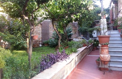 Prenestino-Centocelle Apartment | GARDEN STUDIO near metro C