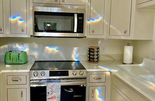 Fairbanks Apartment | Garden Tower 1bdrm Suite at Layton Castle