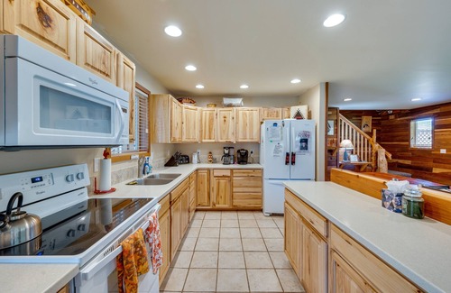 Garden Valley Cabin | Garden Valley Cabin w/Teepee, Deck & Mtn Views!