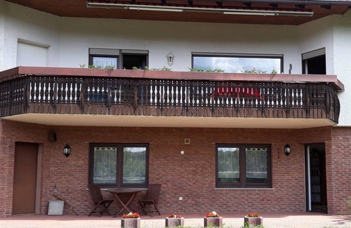 Bundenthal Apartment | Garden view vacation apartment with garden & terrace on a hillside in Dahner Felsenland