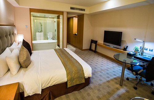 Zuoying District Hotel | Garden Villa