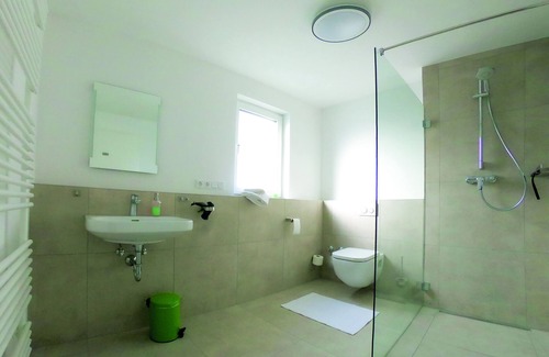 Dormagen Apartment | Gardenview apartment no. 3 on the first floor left (garden view, terrace)