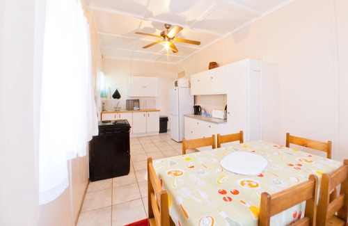 Gariepdam Cottage | Gariep Dam SunRose Group of Guest Houses