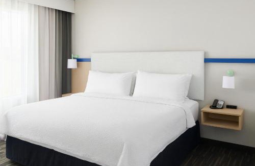 Evansville Hotel | Garner Hotel Evansville East