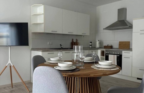 Rustersiel Apartment | Garten-Wohnung am Hafen von WHV