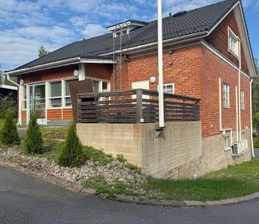 Kuhmoinen Hotel | Gasthaus Sahanranta