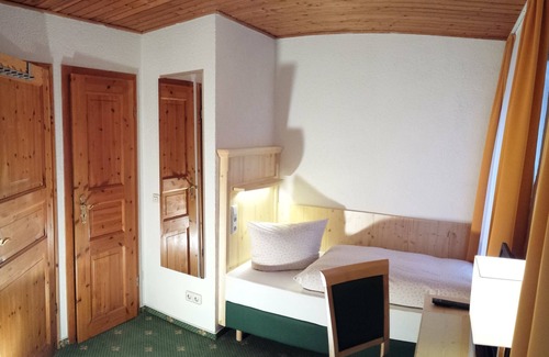 Oberderdingen House | Gasthaus zur Ölmühle