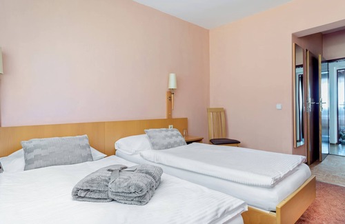 Enzersdorf an der Fischa Hotel | Gasthof Rupp