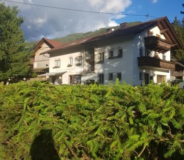 Rangersdorf House | Gasthof Barlida