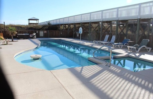 Ash House | Gated Community, Oceanfront & Sound Front, Private Pool with Family Area