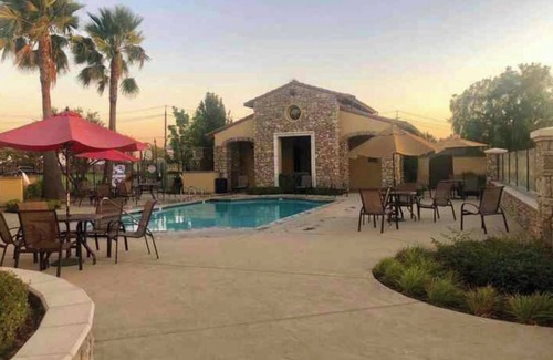 Peters Apartment | Gated community 2-bedroom,1 bath attached apartment in Manteca