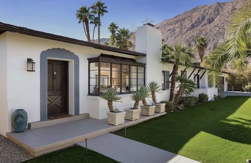 Historic Tennis Club House | Gated Estate 'San Jacinto Cottage' - Walk to Downtown