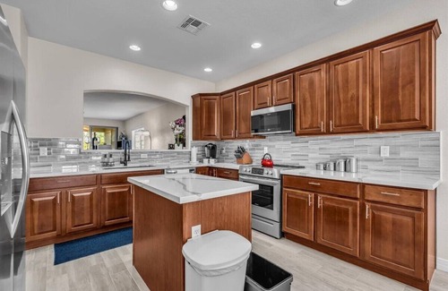 Chandler House | Gated Lake Community - 3 Bedroom Remodeled Home with a Heated Pool