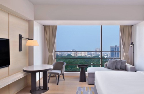 Thaltej Hotel | Gateway Ahmedabad Sindhu Bhavan