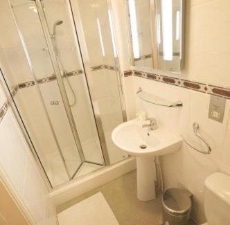 Newport Hotel | Gateway Hotel