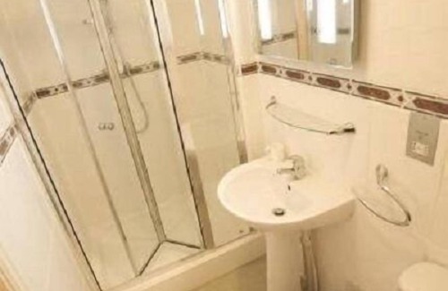Newport Hotel | Gateway Hotel