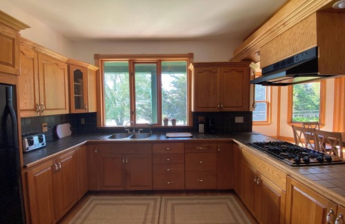 Greater Napanee Cottage | Gateway of Prince Edward County@800 ft Waterfront 20ac Forest