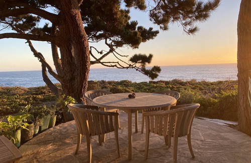 Carmel Riviera House | Gateway to Big Sur, 10 min to Carmel restaurants. Pebble Beach 8 miles away