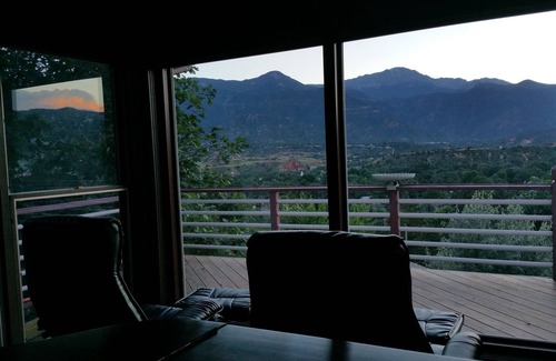 West Colorado Springs House | Gateway To Pikes Peak, Garden Of The Gods, Manitou Springs, Old Colorado City