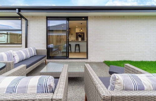 Mount Olympus Ski Field House | Gateway to the South Single Level Home with Garage