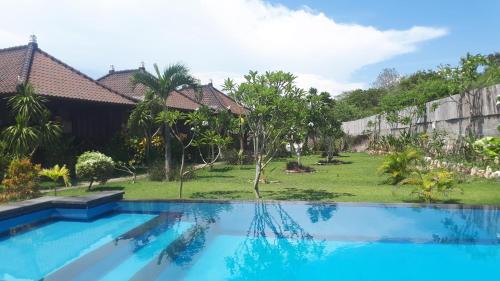 Mushroom Bay House | Gatri Hut