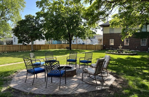Davenport House | Gatsby charm with modern comforts! Historic home & neighborhood w large backyard