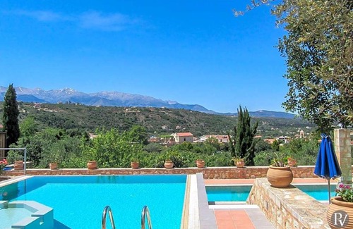 Gavalochori Villa | Gavalochori Villa Sleeps 10 Pool Air Con WiFi