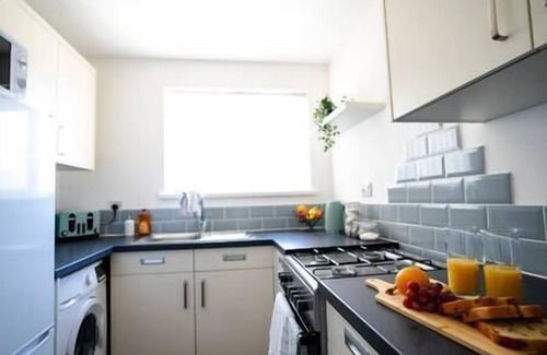 Doncaster Apartment | Gayton Apt-2Bdrm-Spacious-Parking-Kitchen-A1M/M18