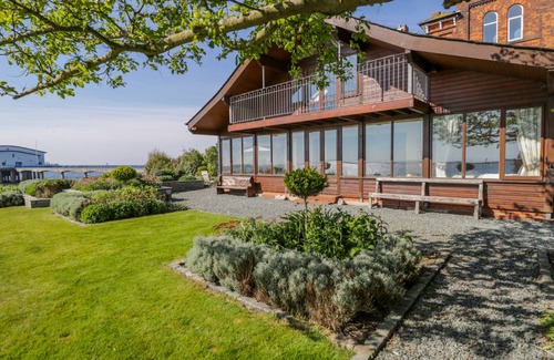 Barrow-in-Furness Cottage | Cabin ∙ 5 bedrooms ∙ 10 guests