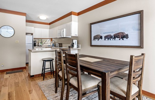 Black Butte Ranch Condo | GC094 | Condo on Big Meadow's 18th Fairway.