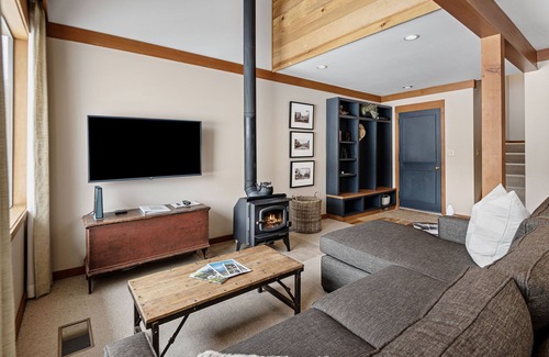 Black Butte Ranch Condo | GC094 | Condo on Big Meadow's 18th Fairway.