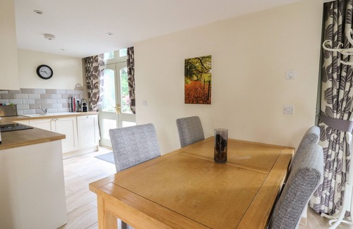 Pentrefelin Cottage | GELLI BARN, family friendly, with open fire in Llandeilo