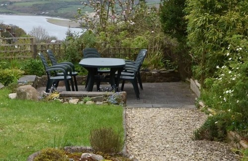 St Dogmaels Cottage | GELLIFOR, pet friendly, with open fire in St Dogmaels