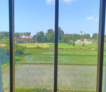 Batuan House | gelombang guest house