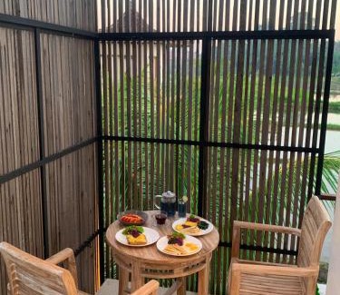 Batuan House | gelombang guest house