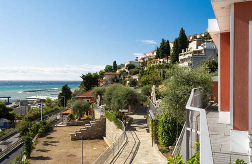 San Lorenzo al Mare House | Gelsomino (SLR403) by Interhome