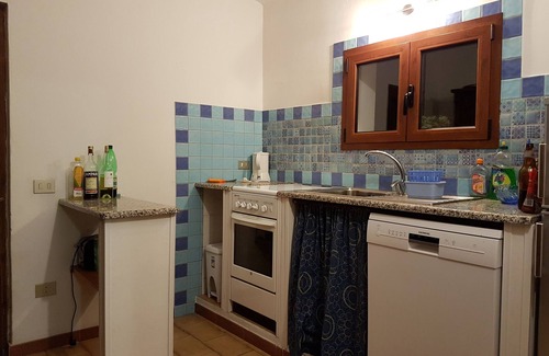 San Giovanni House | Gemütliches Ferienhaus mit Garten am Meer
