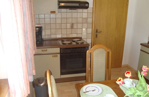 Dombuehl Apartment | Gemütlich und Zeitlos Modern Eingerichtete Ferienwohnung in Ruhiger Lage an der Romantischen Straße