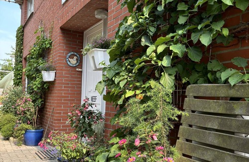 Emden Apartment | Gemütliche 1-raum-wohnung, 2 Pers., Emden am Deich, Parkplatz, Grillplatz, Wlan