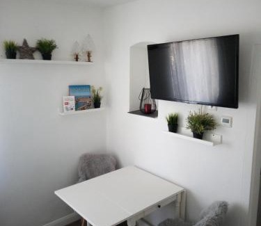 Poppenweiler Apartment | Gemütliche 1 Zimmer Ferienwohnung